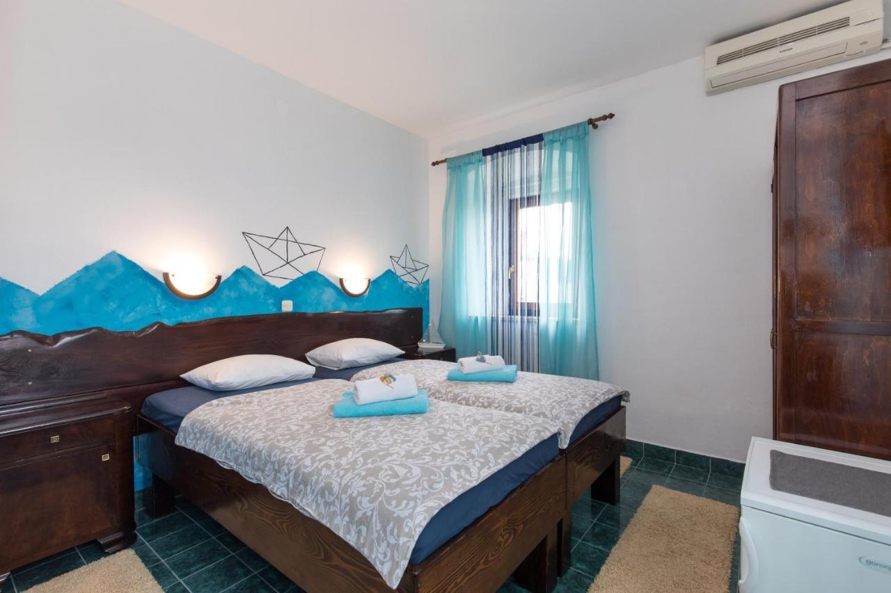Pape Punat Apartmani I Sobe Kültér fotó