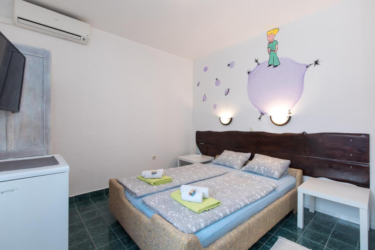 Pape Punat Apartmani I Sobe Kültér fotó