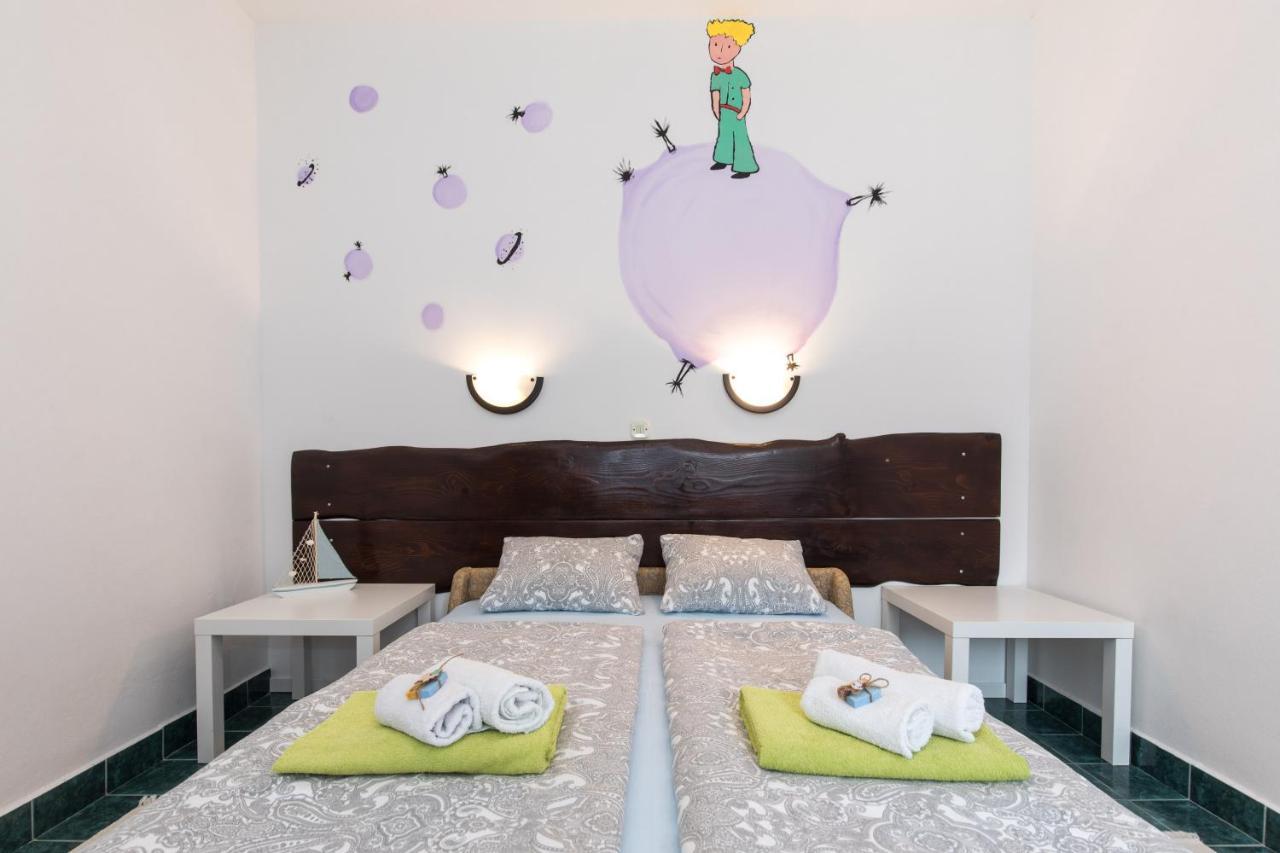 Pape Punat Apartmani I Sobe Kültér fotó