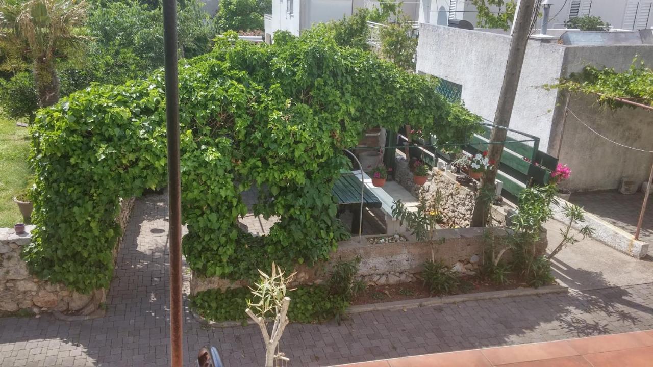 Pape Punat Apartmani I Sobe Kültér fotó