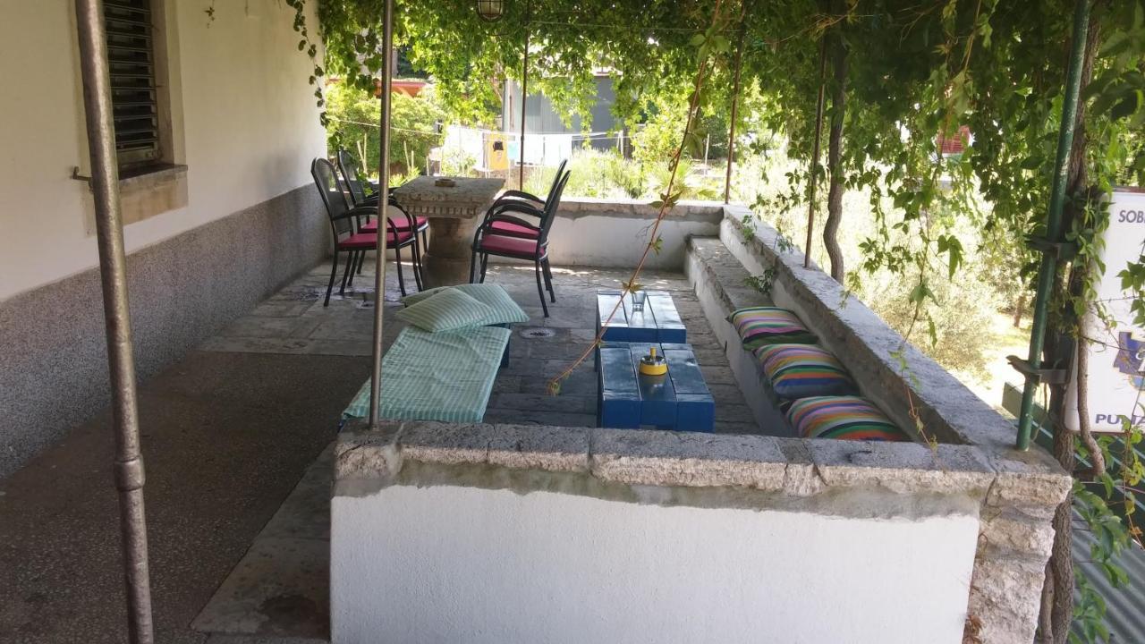 Pape Punat Apartmani I Sobe Kültér fotó