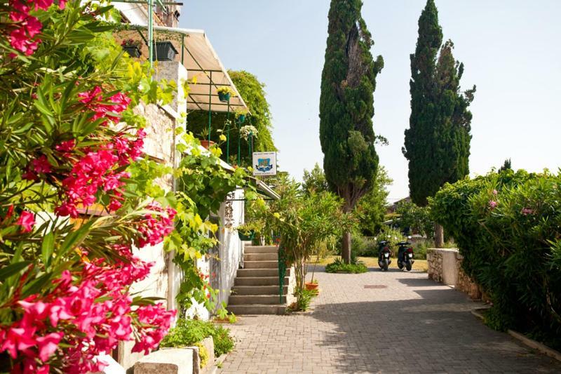 Pape Punat Apartmani I Sobe Kültér fotó