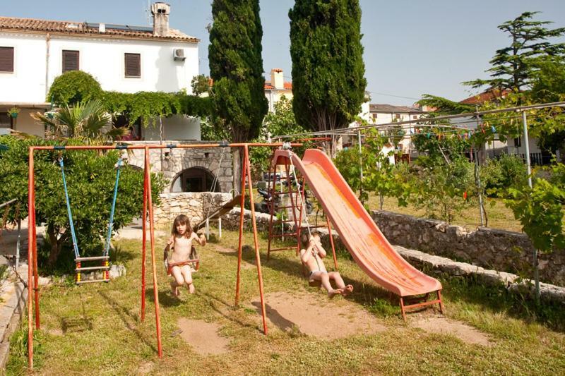 Pape Punat Apartmani I Sobe Kültér fotó